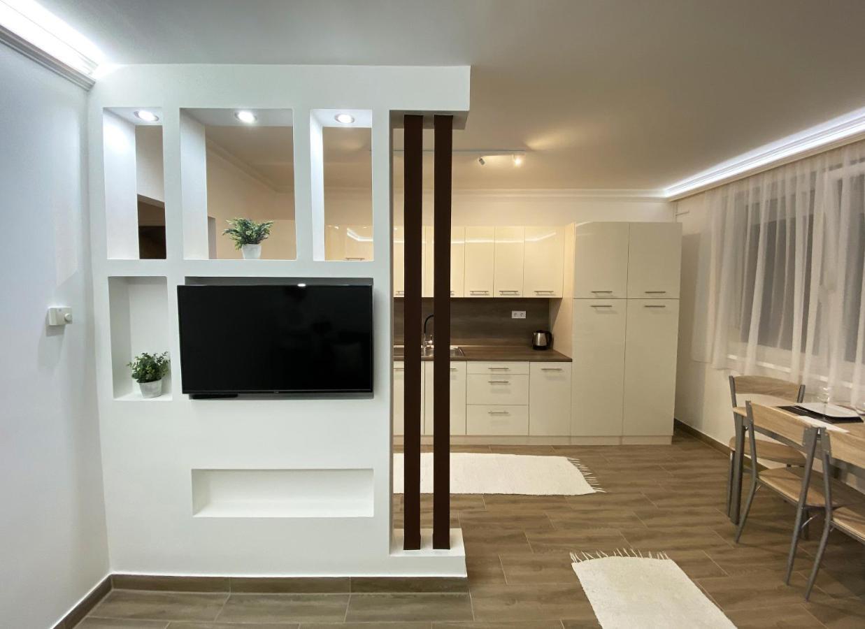 Andrea Apartmanok 2 Hajdúszoboszló Esterno foto