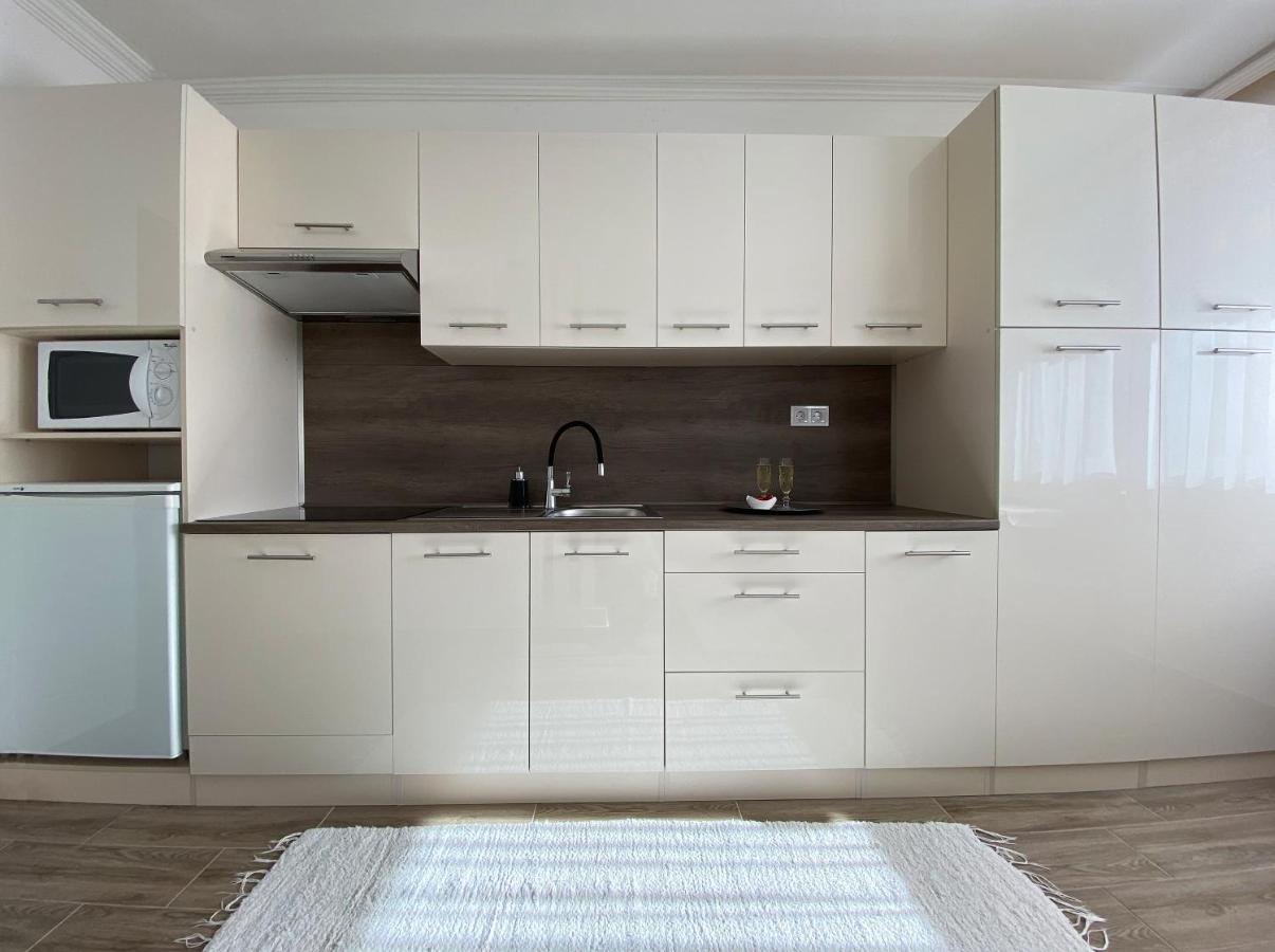 Andrea Apartmanok 2 Hajdúszoboszló Esterno foto