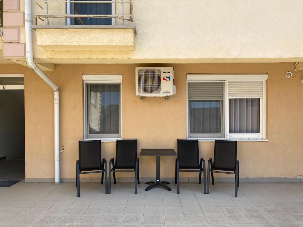 Andrea Apartmanok 2 Hajdúszoboszló Esterno foto